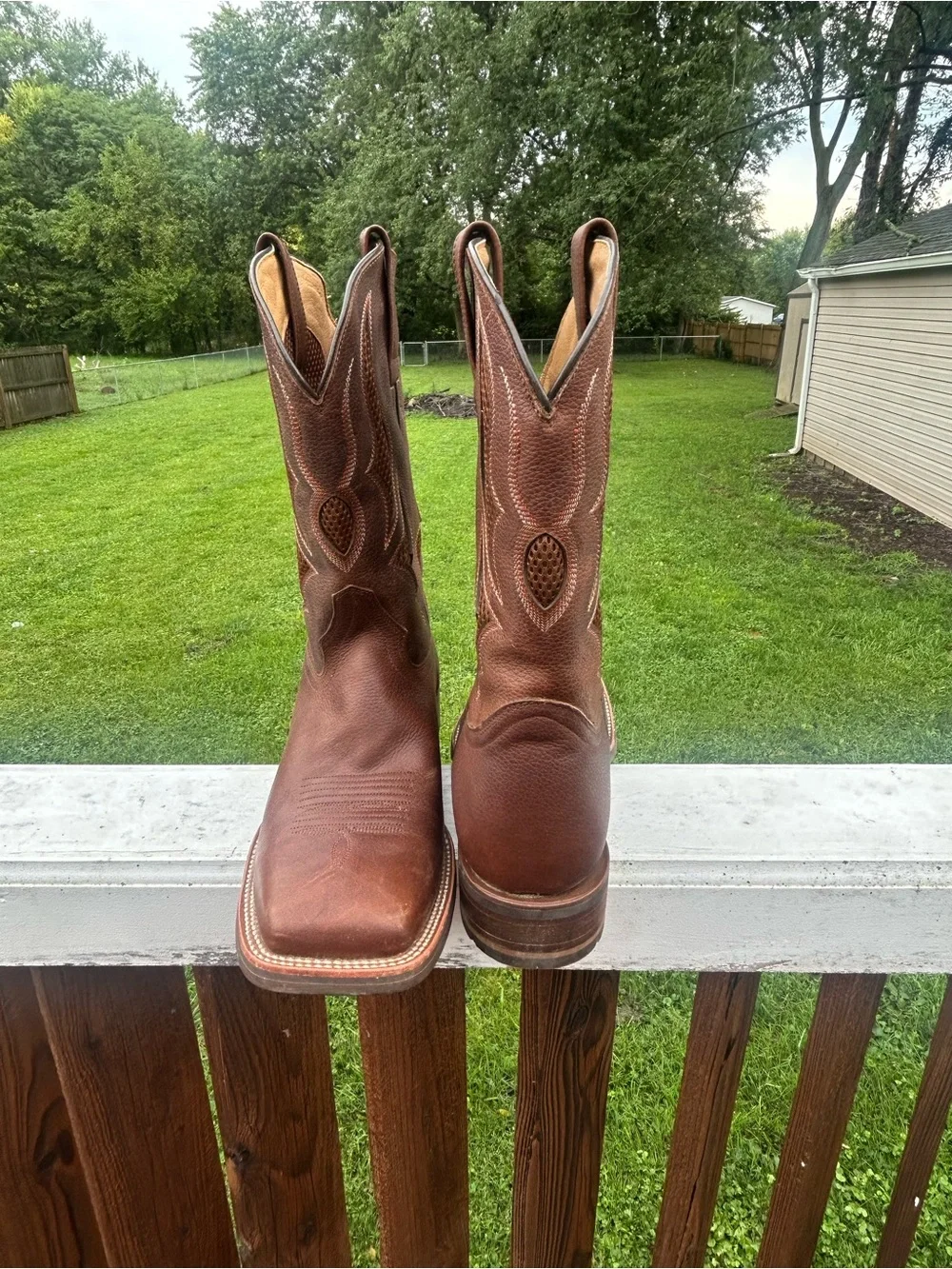 Men's Brown Leather Western Pull-On Boots